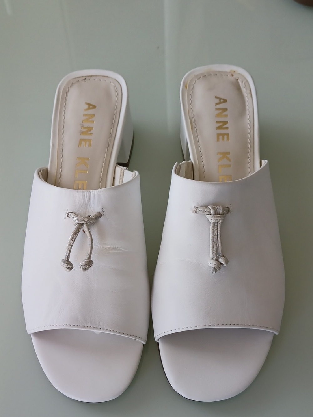 Anne Klein White Leather Knot Mules